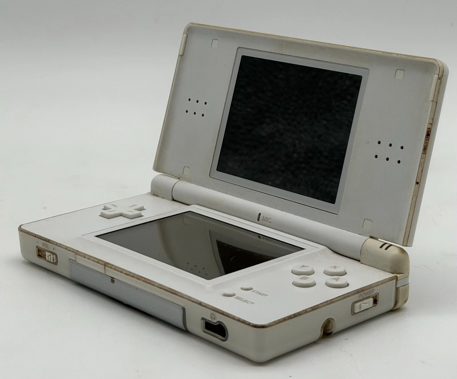 Nintendo DS Lite Weiß vor der Aufbereitung
